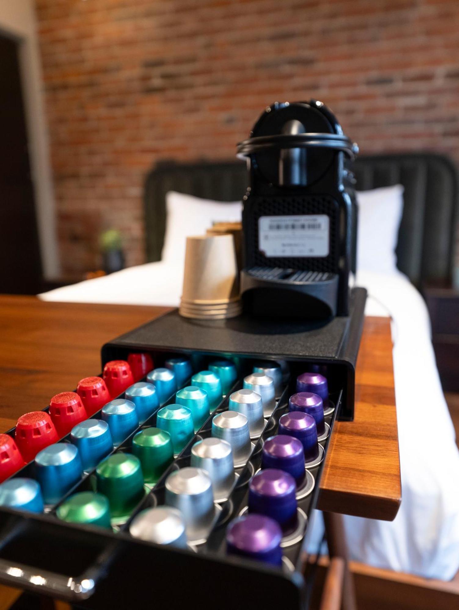 Self Check-In Boutique Hotel - Quartier Latin - Room 201 Монреал Екстериор снимка
